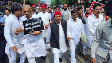 Photo of योगी सरकार को अखिलेश यादव ने दिया चकमा, सपा विधायकों-कार्यकर्ताओं के साथ पैदल मार्च करते हुए…