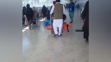 Photo of अफगानिस्तान में फंसे सिखों का जत्था पहुंचा भारत,  शरणार्थियों ने बयां किया अपना दुख