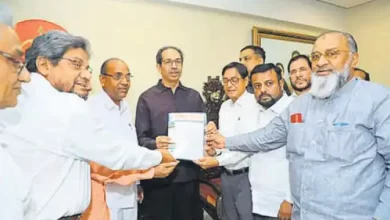 Photo of प्रमुख फकीर ठाकुर ने उद्धव ठाकरे से मिलाया हाथ, पढ़े पूरी ख़बर