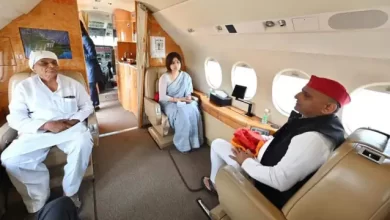 Photo of पूरे परिवार सहित मुलायम सिंह यादव की अस्थियों को लेकर हरिद्वार रवाना हुए अखिलेश यादव