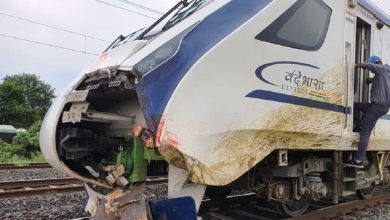 Photo of हादसे के बाद पटरी पर लौटी वंदे भारत एक्सप्रेस, कांग्रेस ने उठाए सवाल…