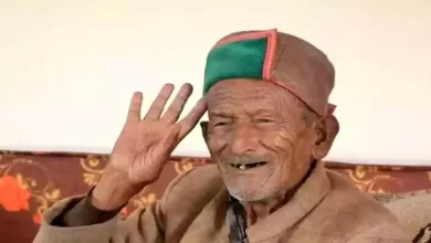 Photo of देश के पहले वोटर श्याम सरण नेगी के जज्बे को यकीनन सभी वोटर करेंगे सलाम