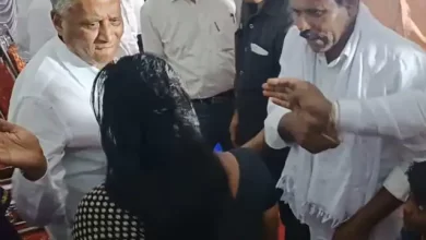 Photo of समस्या लेकर पहुंची महिला को मंत्री ने जड़ा थप्पड़, जाने पूरा मामला