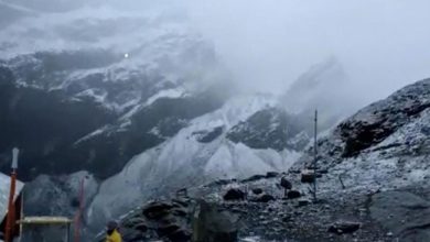 Photo of उत्‍तराखंड: शुरू हुआ बर्फबारी का दौर, हेमकुंड साहिब और बदरीनाथ धाम में…￼