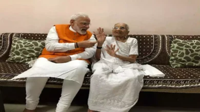 Photo of पीएम मोदी की माँ की बिगड़ी तबीयत, अहमदाबाद के अस्पताल में हुई भर्ती