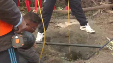 Photo of मध्य प्रदेश: नहीं बच पायी बैतूल में बोरवेल में गिरे तन्मय की जान, पढ़े पूरी ख़बर