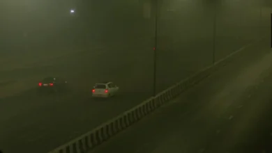 Photo of दिल्ली-एनसीआर में छाई धुंध, NH-24 पर कोहरे का है सितम..