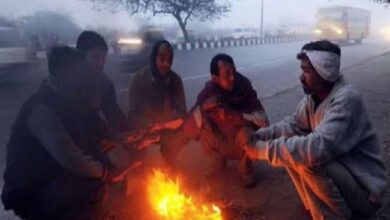 Photo of यूपी में बर्फीली हवाओं ने बढ़ाई गलन और ठिठुरन, लखनऊ में ठंड ने तोड़ा 10 साल का रिकॉर्ड