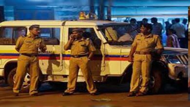 Photo of मुंबई पुलिस ने 2 जनवरी तक शहर में कर्फ्यू जैसी पाबंदियों की घोषणा,पढ़े पूरी ख़बर