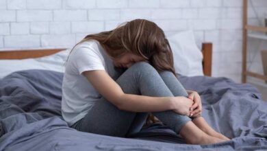 Photo of  महिलाओं में डिप्रेशन की शुरुआत से पहले कई संकेत और लक्षण देखने को मिल सकते हैं, जानें इसके 6 संकेत..