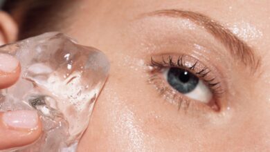 Photo of  जानिए फेस आइसिंग के फायदे और नुकसान के बारे में..