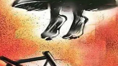 Photo of दहेज के चक्कर में तय समय पर नहीं की शादी तो बेटी ने फांसी लगाकर दी जान..