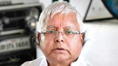 Photo of जमीन घोटाले के मामले में सीबीआई की टीम लालू प्रसाद यादव से पूछताछ करने पहुंची