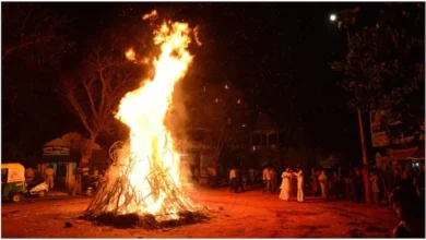 Photo of आप भी जान लें इस साल होलिका दहन पर कौन-सा उपाय करने से मां लक्ष्मी होंगी प्रसन्न…