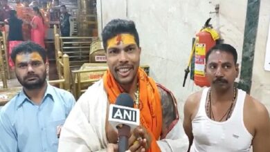 Photo of भारतीय क्रिकेटर उमेश यादव ने किया महाकालेश्वर मंदिर का दौरा साथ ही बाबा महाकाल का लिया आशीर्वाद..