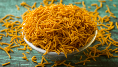 Photo of होली पर बनाएं टेस्टी और क्रंची आलू भुजिया…