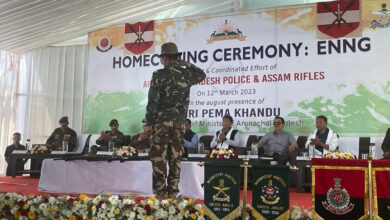 Photo of 15 उग्रवादियों ने अरुणाचल प्रदेश के मुख्यमंत्री पेमा खांडू के सामने किया आत्मसमर्पण… 