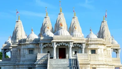 Photo of कनाडा के विंडसर स्थित हिंदू मंदिर में तोड़फोड़ के साथ नफरत भरे भित्तिचित्र लगाए गए