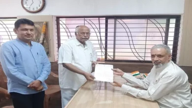 Photo of भाजपा को लगा तगड़ा झटका ,गोपालकृष्ण ने दिया इस्तीफा कांग्रेस में हो सकते है शामिल..