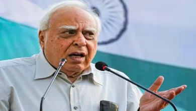 Photo of राज्यसभा सांसद कपिल सिब्बल ने केंद्रीय गृह मंत्री अमित शाह पर निशाना साधते हुए कहीं ये बात ..