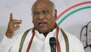 Photo of हमारी सरकार ने सूखाग्रस्त क्षेत्र में पानी की आपूर्ति सुनिश्चित कीः खरगे