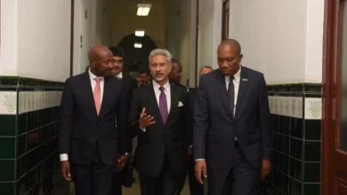 Photo of विदेश मंत्री एस जयशंकर ने बीते दिन मोजाम्बिक के परिवहन मंत्री के साथ मेड इन इंडिया ट्रेन में सफर किया…