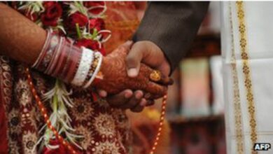 Photo of शादी समारोह के दौरान दूल्हा-दुल्हन में हुए झगड़े के बाद दोनों ने जहर खा लिया, जिससे 21 वर्षीय दूल्हे की हुई मौत  