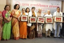 Photo of गरीब बच्चों को बांटे स्कूल बैग, यूनिफॉर्म व स्टेशनरी, समाजसेवियों, रंगकर्मियों एवं नवनिर्वाचित पार्षदों का किया सम्मान