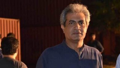 Photo of  इमरान खान की गिरफ्तारी के बाद अब पंजाब के पूर्व गर्वनर उमर सरफराज को उनके घर से गिरफ्तार किया गया..