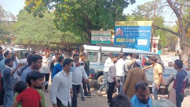 Photo of मध्य प्रदेश के खरगोन जिले में एक बस के पुल से नीचे गिरने से अब तक 25 लोगों की हुई मौत..