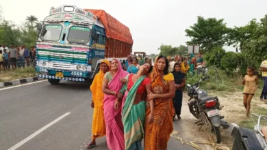 Photo of नवगछिया में फोरलेन पर मकई सुखाने के चक्कर में दो किसानों की जान चली गई..