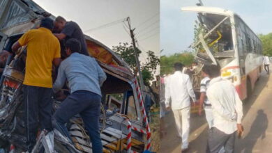 Photo of लखनपुर के पास नेशनल हाईवे पर यात्री बस और ट्राले की आपस में टक्कर हो गई इसमें 9 लोगों हए घायल..  