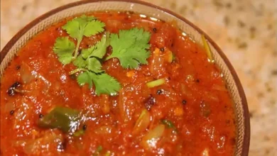 Photo of रोज के खाने में दाल बनाकर बोर हो गए हैं,  तो आज लंच में बनाएं टेस्टी टमाटर की स्पाइसी करी..