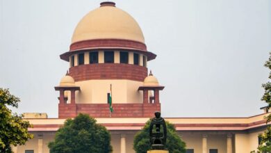 Photo of राज्यपालों के पास सियासी अखाड़े में उतरने का अधिकार नहीं है- सुप्रीम कोर्ट