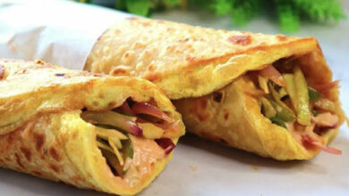 Photo of नाश्ते में प्रोटीन से भरपूर ब्रेकफास्ट खिलाने का मन है, तो बनाएं एग पराठा रोल..