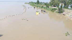 Photo of कन्‍नौज में गंगा का जलस्‍तार चेतावनी ब‍िंदु के पास पहुंचने पर बाढ़ का अलर्ट जारी..