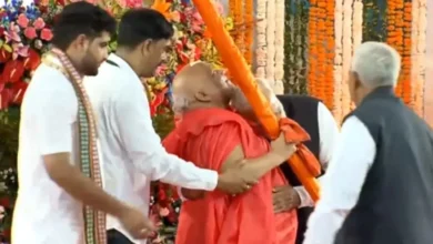 Photo of प्रधानमंत्री मोदी ने लिया जगद्गुरु रामभद्राचार्य से आशीर्वाद!