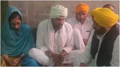 Photo of सीएम भगवंत मान ने शहीद अग्निवीर अमृतपाल सिंह परिवार को सौंपा एक करोड़ का चेक