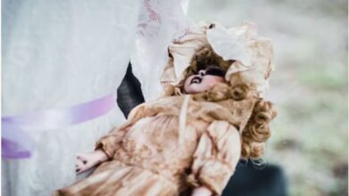 Photo of जिसे गुड़िया समझकर महिला लाई घर, वो निकला भूतिया खिलौना!