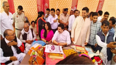 Photo of भाजपा नेता कुलदीप बिश्नोई ने निभाई पिता की परंपरा, पढ़े पूरी ख़बर