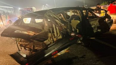 Photo of दिल्ली हाईवे: डिवाइडर से टकराकर दूसरी तरफ पलटी कार