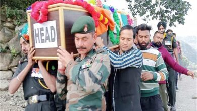 Photo of जम्मू: हृदय गति रुकने से सूबेदार रामपाल शहीद,पैतृक गांव नकराना में राजकीय सम्मान के साथ अंतेष्टि