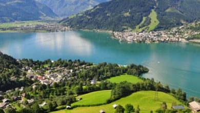 Photo of दुनिया का सबसे अनोखा गांव, जहां 90 साल से कपड़े नहीं पहनते हैं लोग