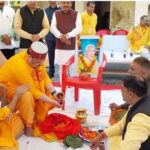 Photo of भाजपा के राष्ट्रीय अध्यक्ष जेपी नड्डा ने हरिद्वार के घाट पर किया बुआ का अस्थि विसर्जन
