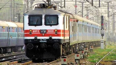 Photo of भारतीय रेलवे: ट्रेन टिकट पर मिलता है 100 प्रतिशत तक डिस्काउंट, जानें किसे मिलती है छूट