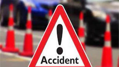 Photo of दर्दनाक हादसाः बाइक सवार को 50 मीटर तक कैंटर ने घसीटा