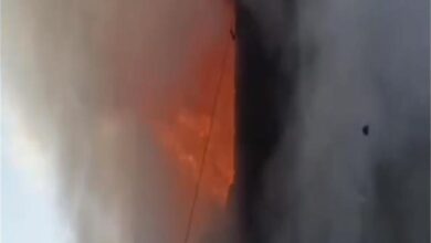 Photo of होलसेल व्यापारी के गोदाम में भीषण आग लगने से धू-धू कर जला लाखों का सामान