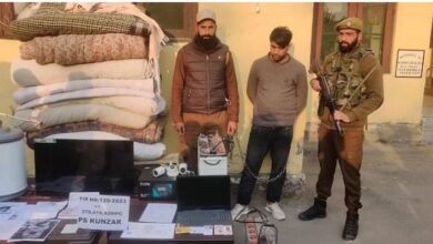 Photo of बारामुला में खुद को सीबीआई अफसर बताकर करता था ठगी, हुआ गिरफ्तार