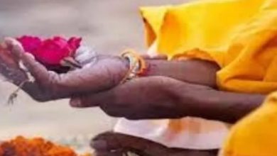 Photo of हिंदू रीति-रिवाज: मृतक के मुख में क्यों रखा जाता है तुलसी और गंगाजल, जानिए कारण