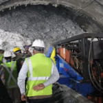 Photo of उत्तरकाशी टनल में फसे मजदूरों को बचाने के लिए इंदौर से आई एक और मशीन